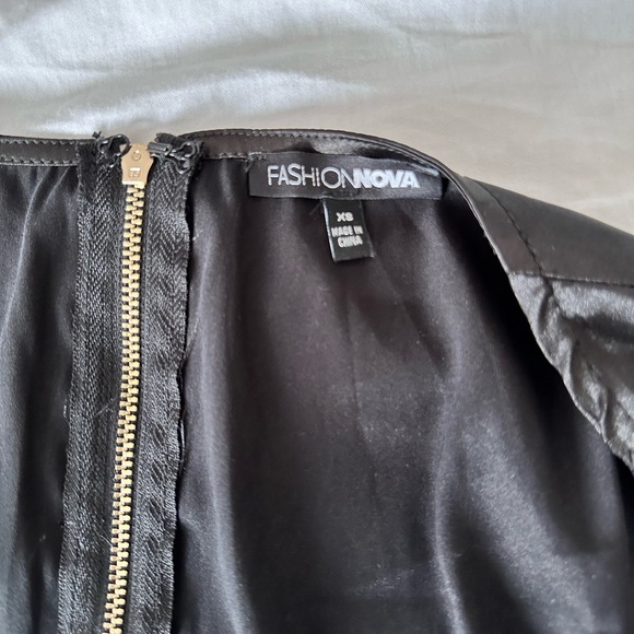 FashionNova Top - Picture 2 of 2